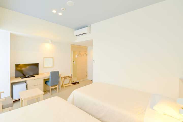 Room 18 of 101