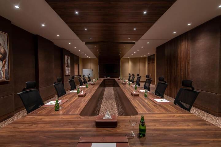 Business Center 19 of 21