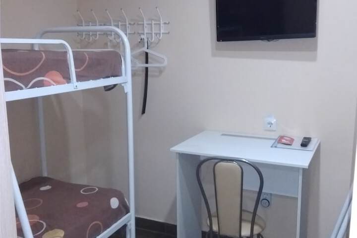 Room 4 of 48