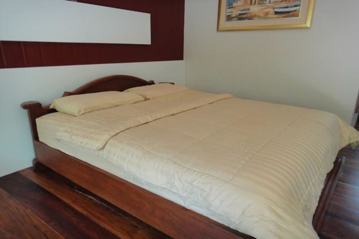 Room 4 of 31