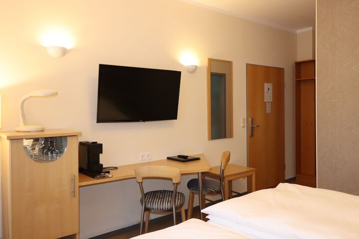 Room 19 of 39