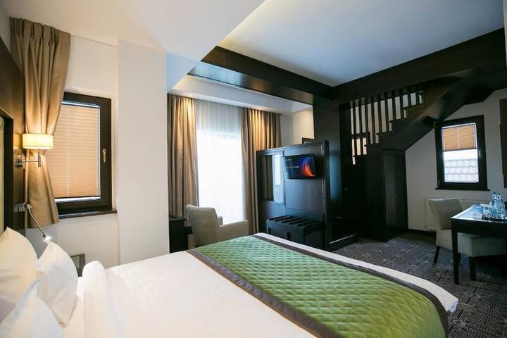 Room 17 of 63