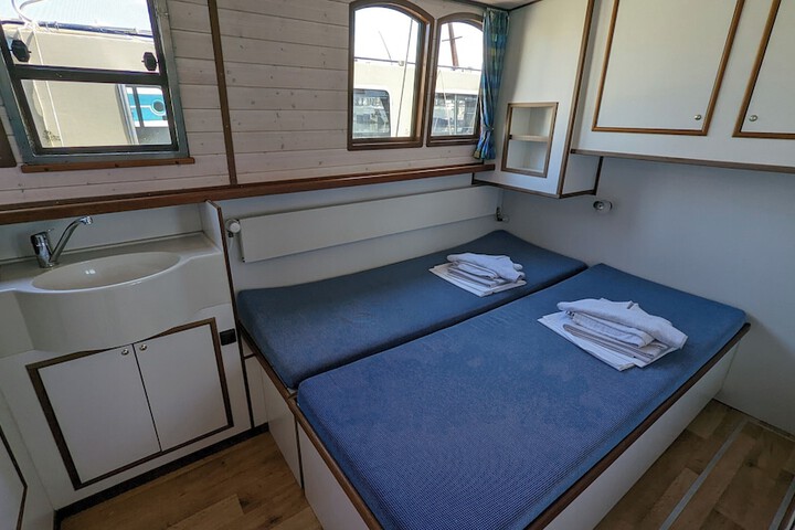 Room 12 of 75