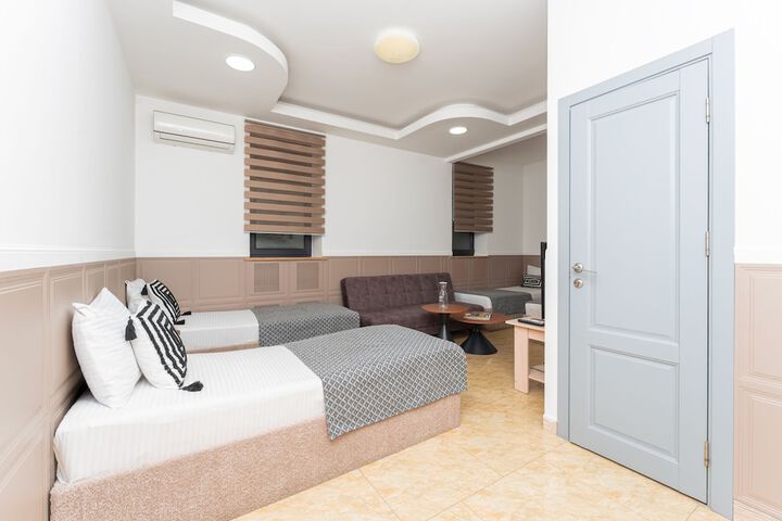 Room 63 of 175