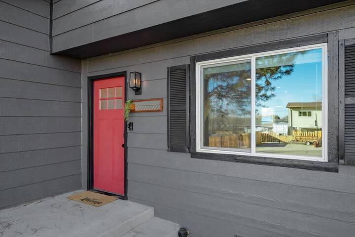 Exterior of Arvada Haven Bright Apt B With Prime Location