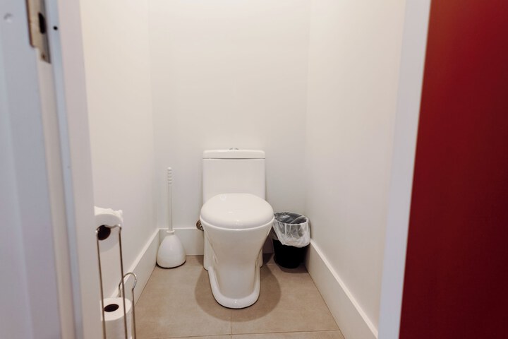Room 116 of 172