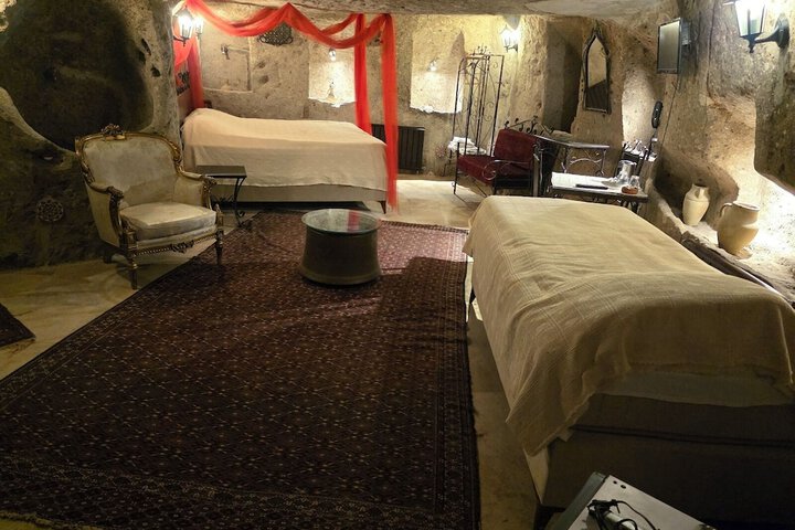 Room 327 of 578