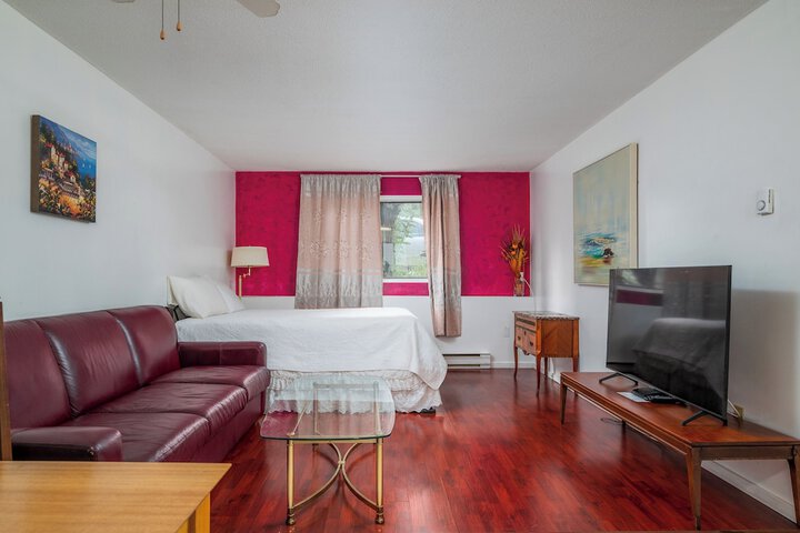 Room 3 of 13