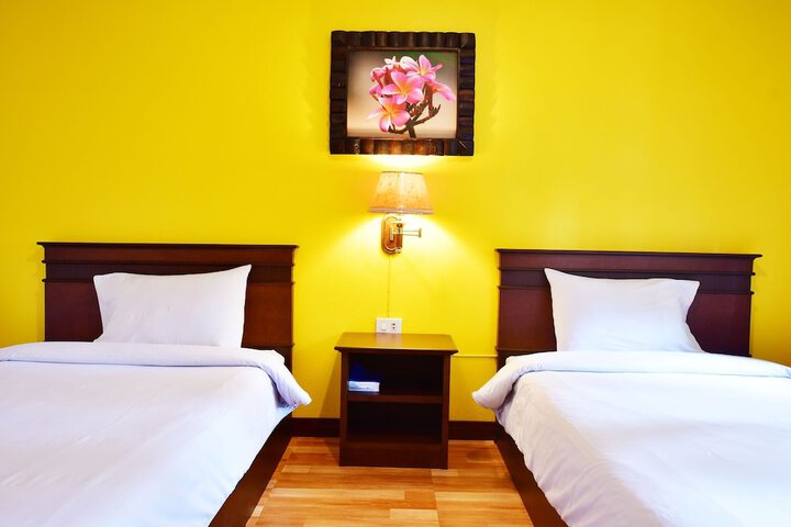 Room 3 of 32
