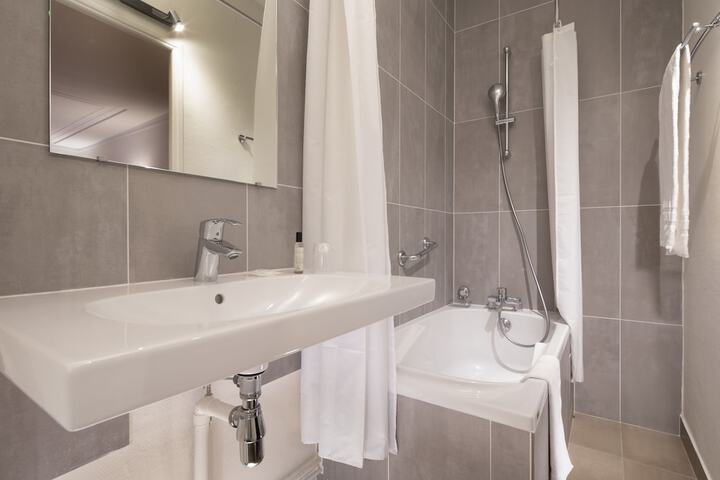 Bath Interior