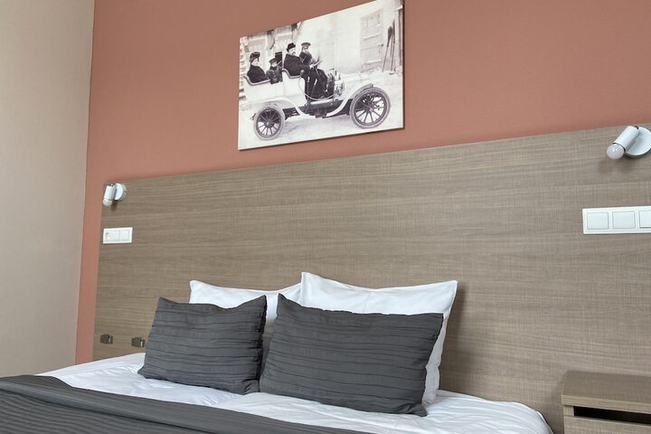 Room 12 of 35