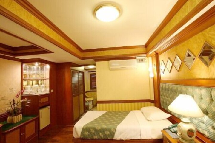 Room 20 of 44