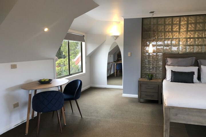 Room 9 of 29