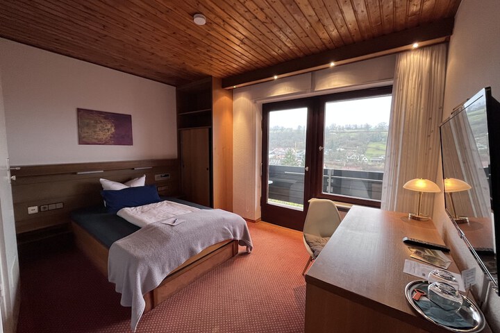 Room 29 of 69