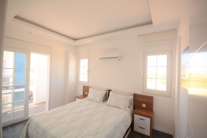 Room 5 of 99