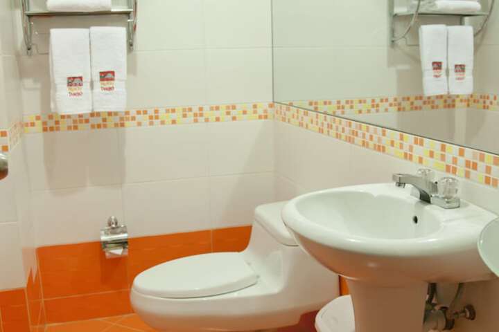 Room 11 of 22