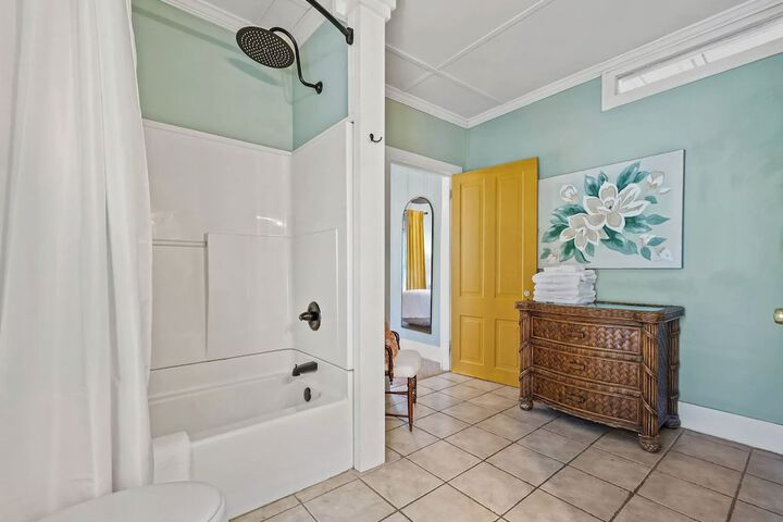 Room 21 of 27