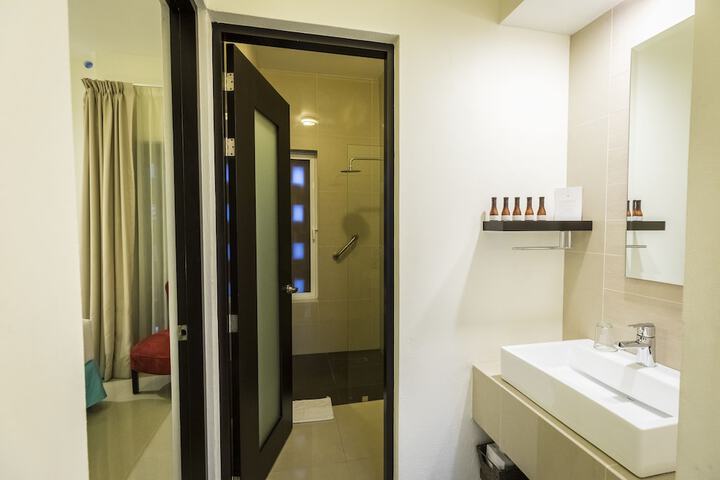 Room 52 of 82