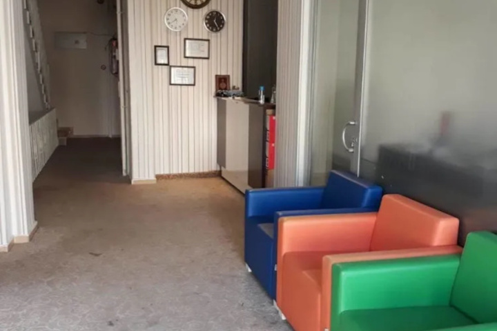 Room 11 of 19