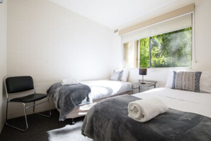 Room 34 of 252