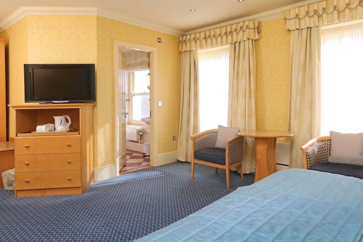 Room 35 of 110