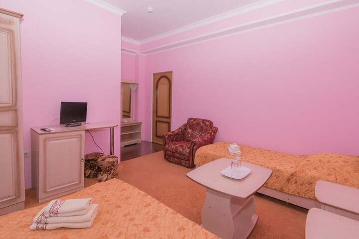 Room 16 of 37