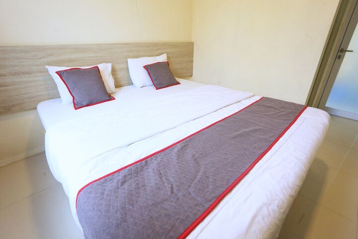 Room 8 of 37