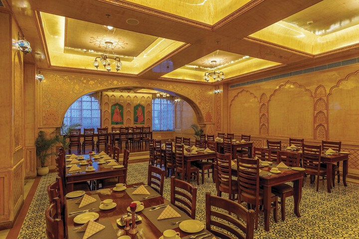 Dining 71 of 110