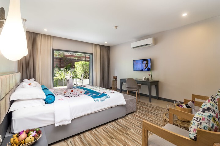 Room 34 of 165
