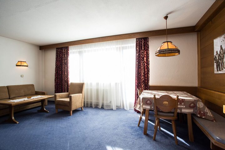 Room 21 of 64