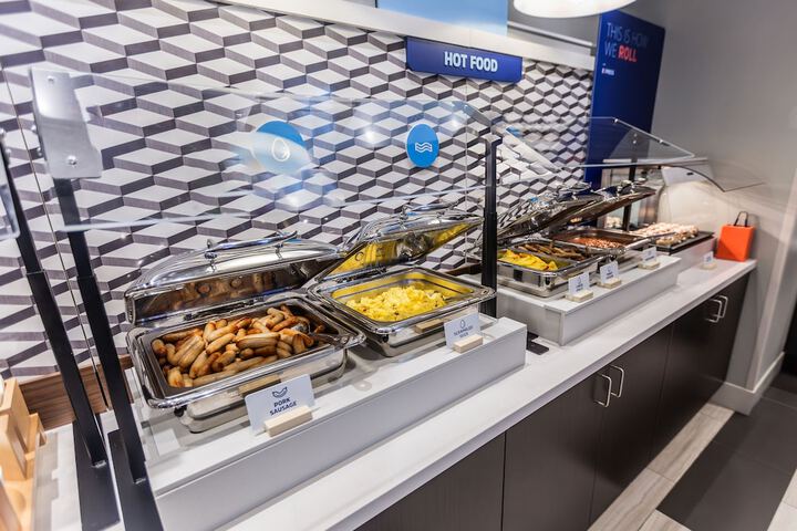 Breakfast/Coffee Service 70 of 106