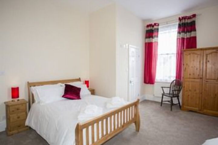 Brent Knoll Inn