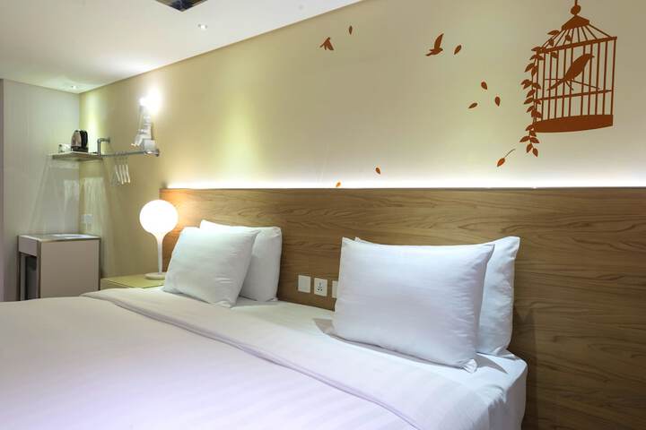 Room 46 of 171