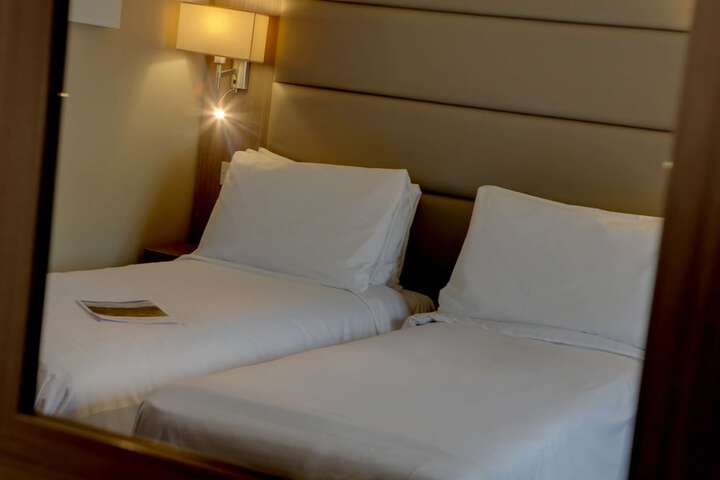 Room 11 of 29