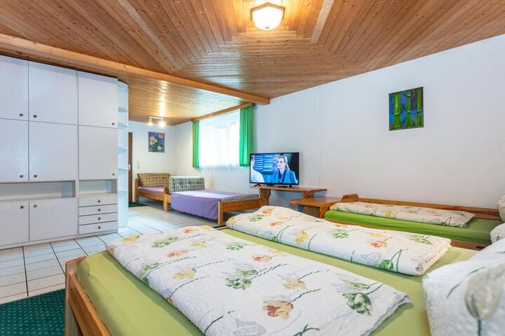 Room 10 of 39