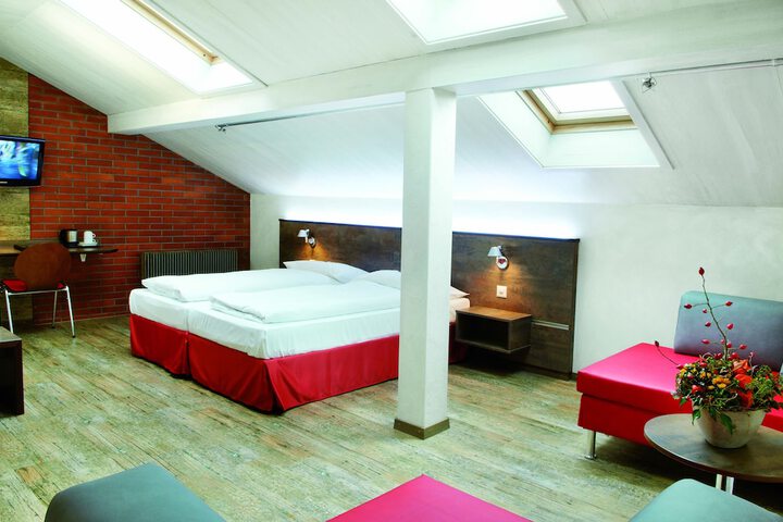 Room 46 of 58