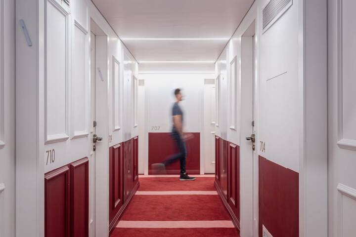 Ballroom/Hall 50 of 55