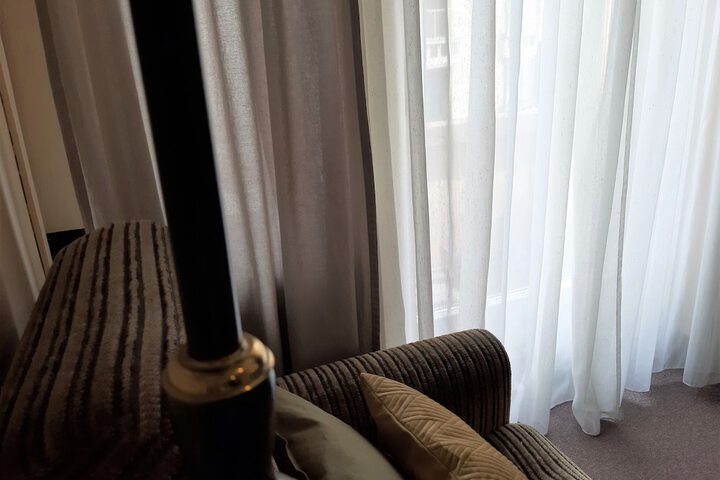 Room 43 of 77