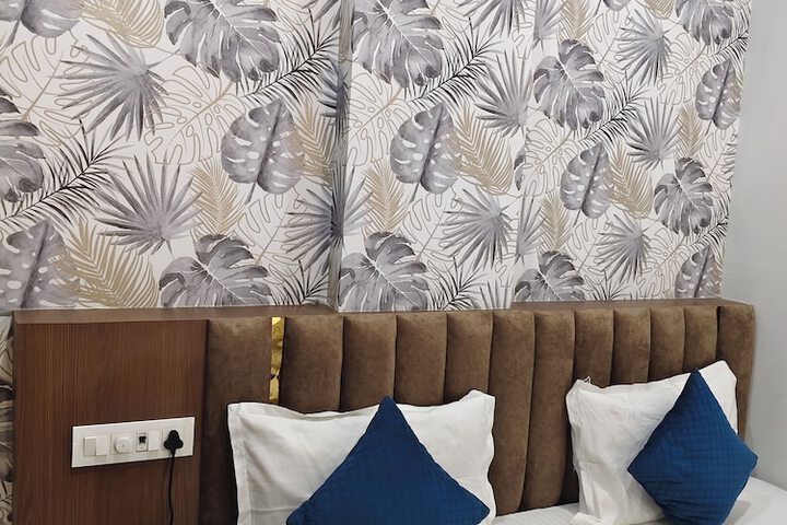 Room 16 of 69