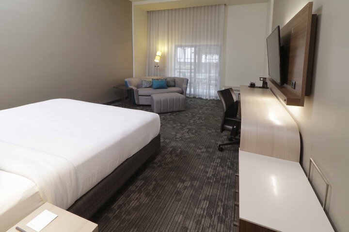 Room 13 of 85