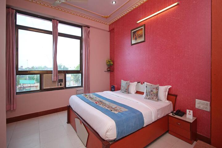 Room 2 of 7