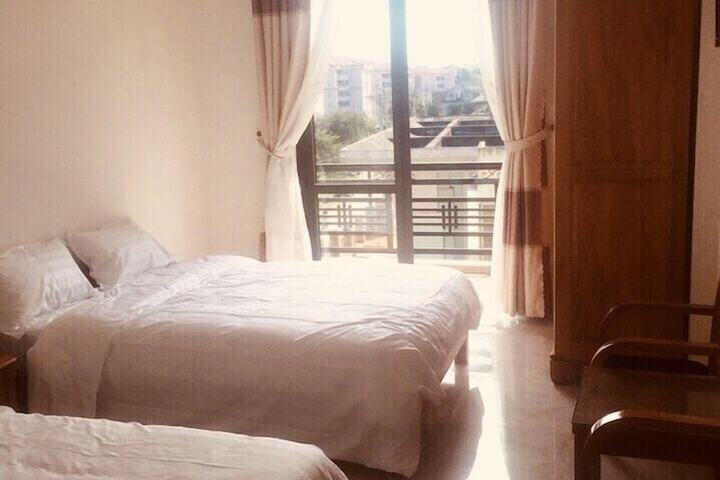 Room 5 of 19