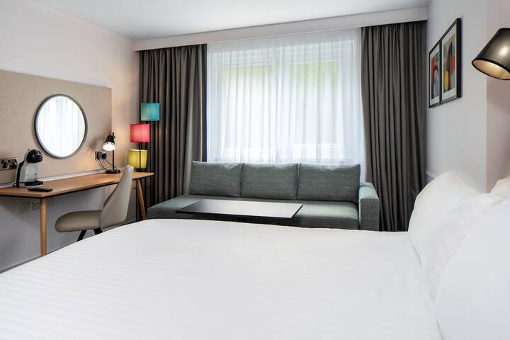 Room 60 of 194