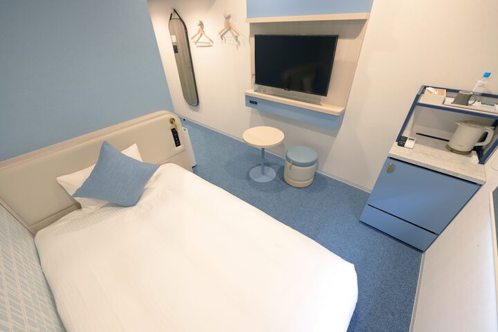 Room 16 of 62