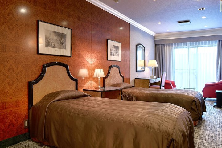 Room 12 of 62