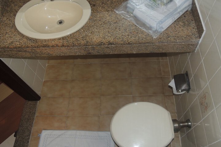Room 17 of 25