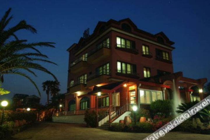 Blue Hill House