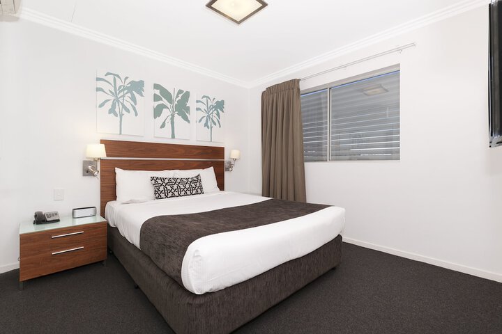 Room 8 of 35