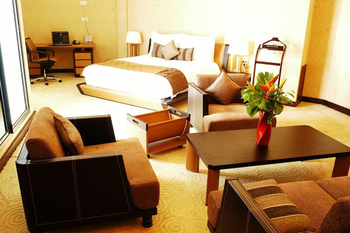 Room 5 of 46