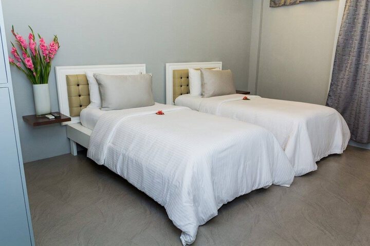 Room 4 of 43